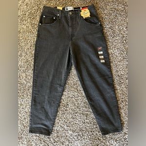 Levi’s High Waisted Mom Jeans 31x27